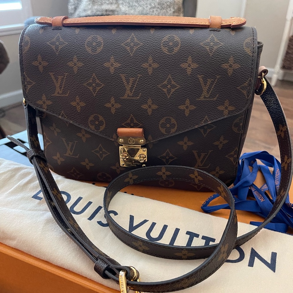 Louis Vuitton pochette Métis